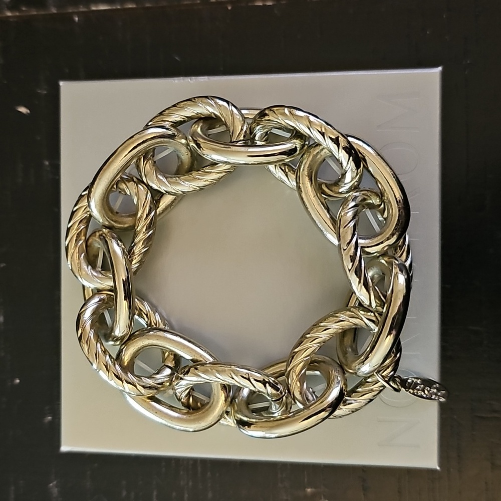 Tasha Twisted Links Bracelet In a Gold Tone